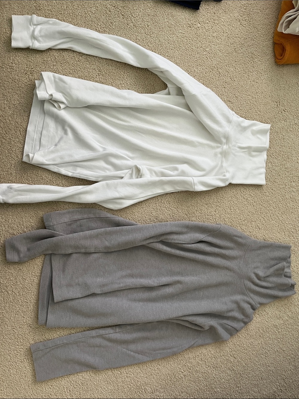 Uniqlo Women's Turtleneck Sweaters in White and Gray